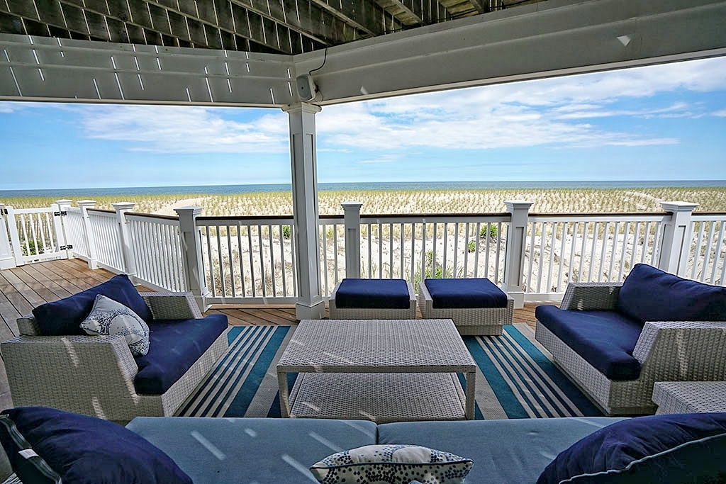 Outdoor Sitting Area