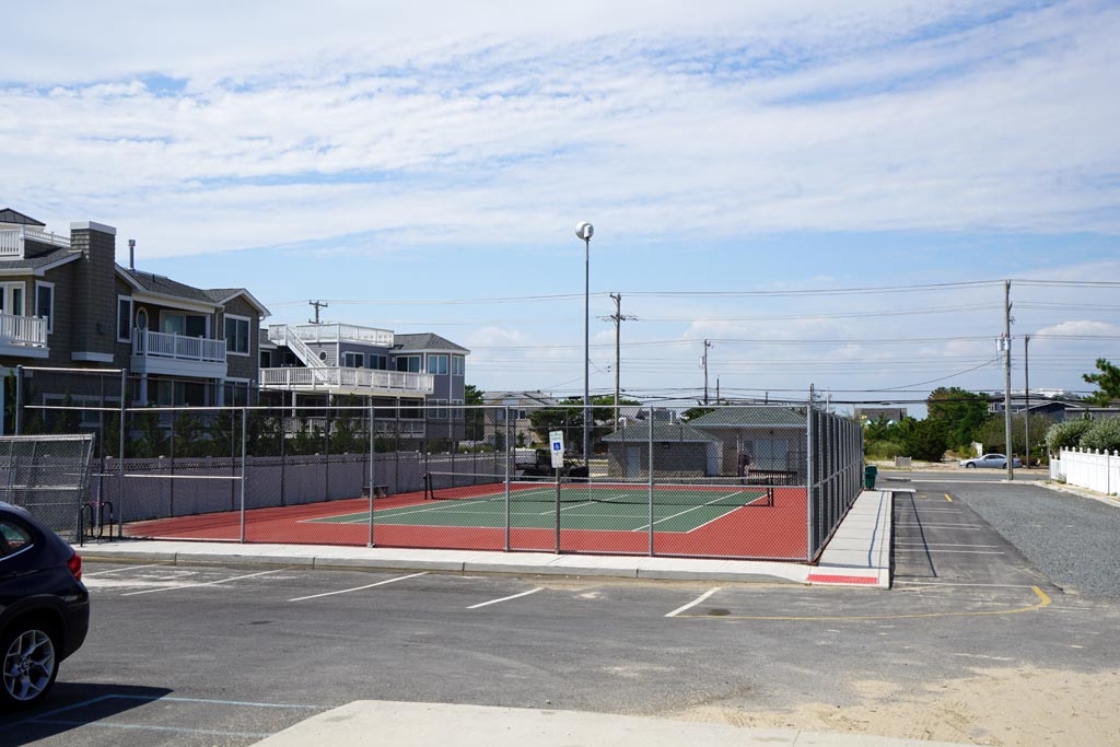 Nearby Tennis Courts
