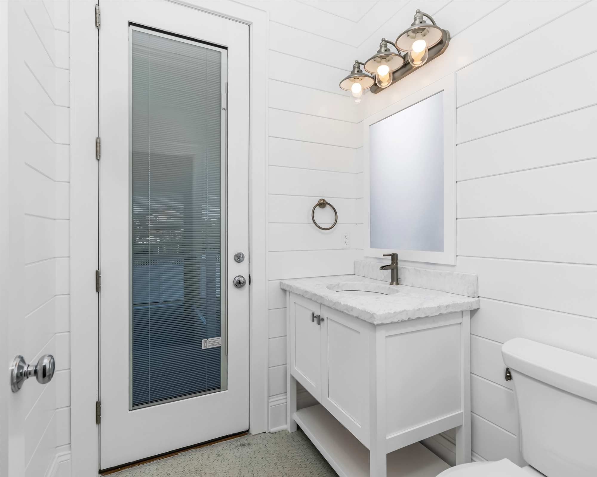 157-C Long Beach Blvd.