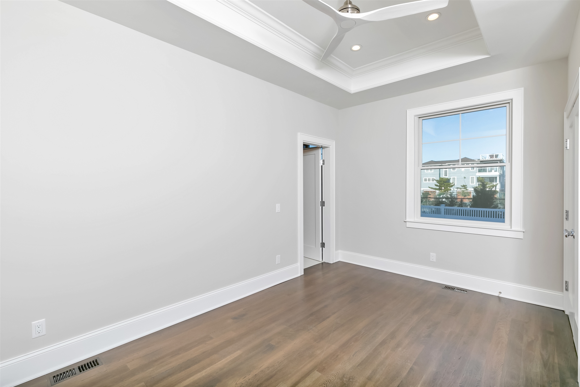 157-C Long Beach Blvd.