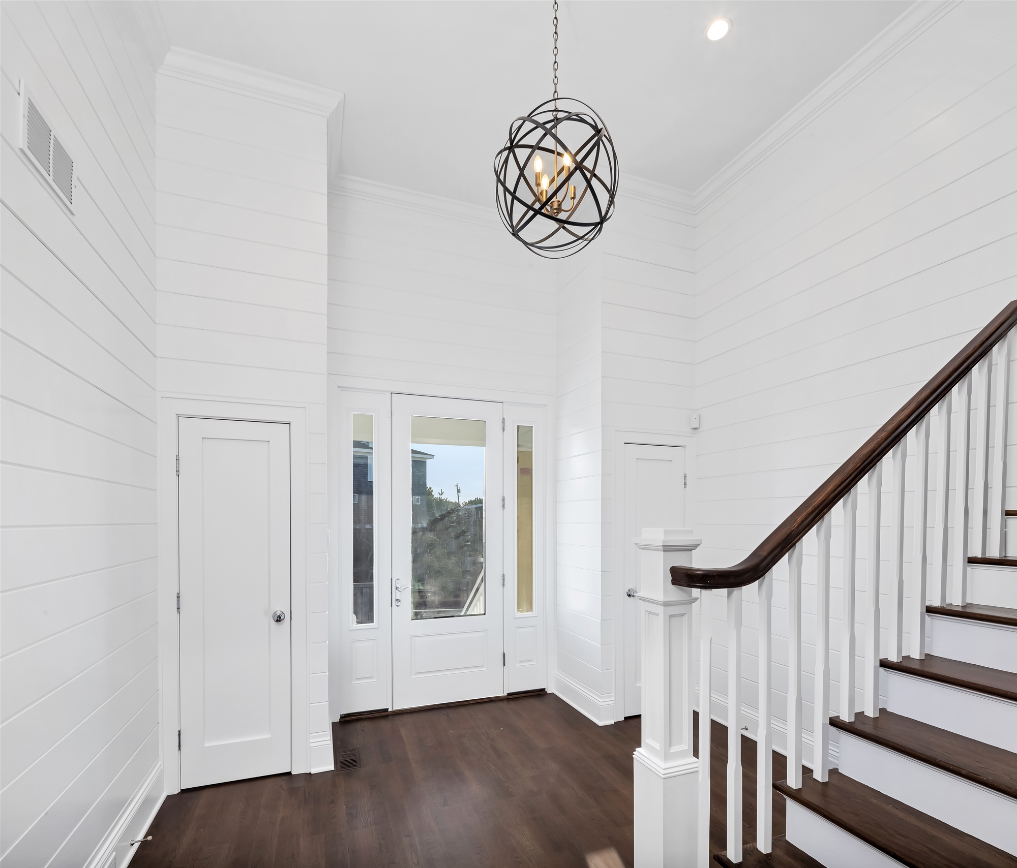 157-C Long Beach Blvd.