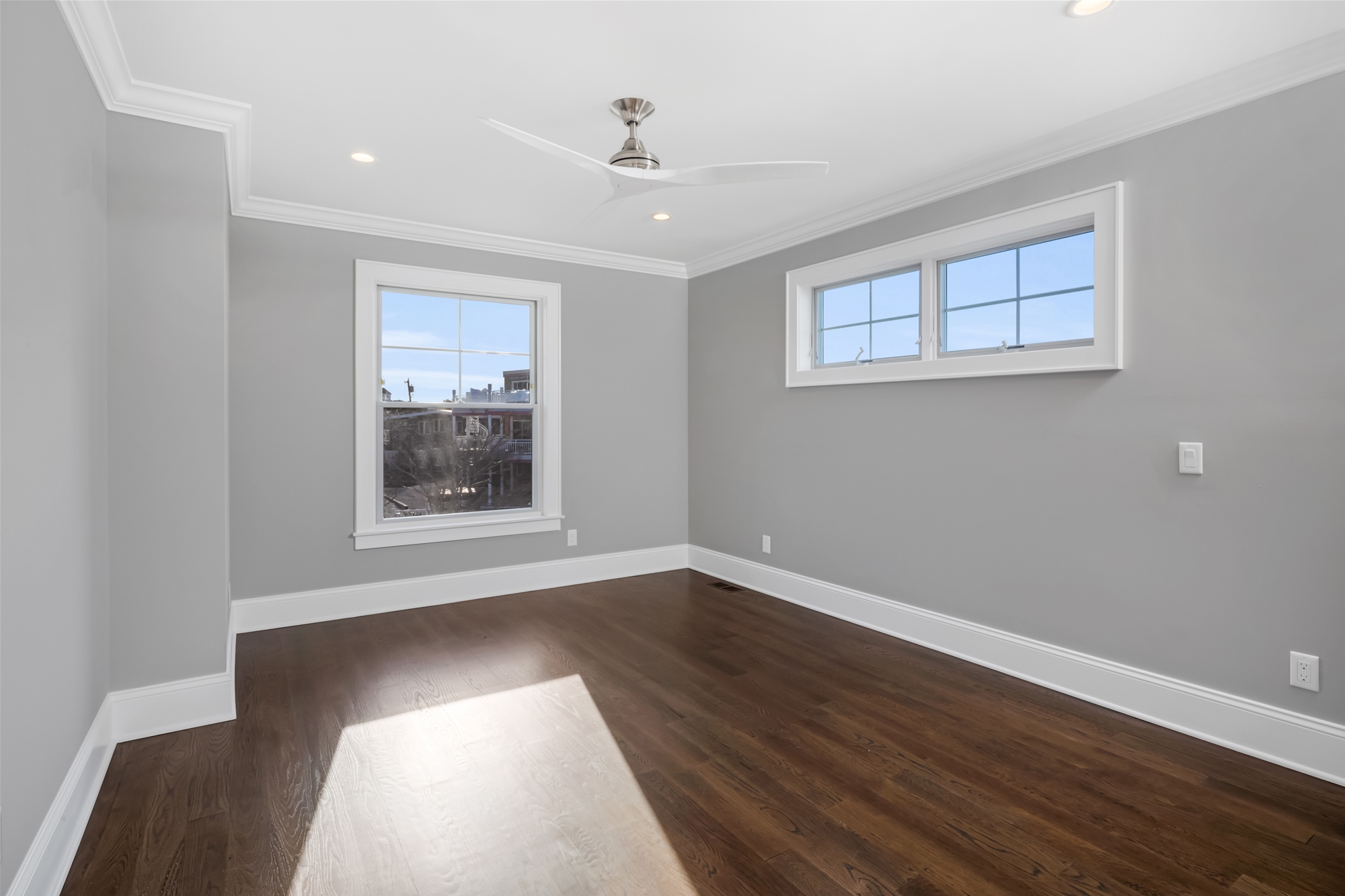 157-C Long Beach Blvd.