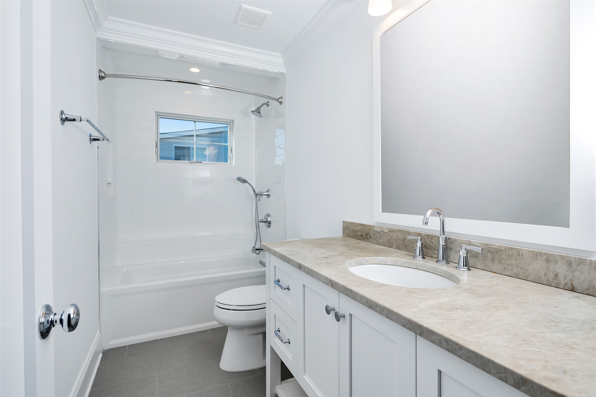 157-C Long Beach Blvd.