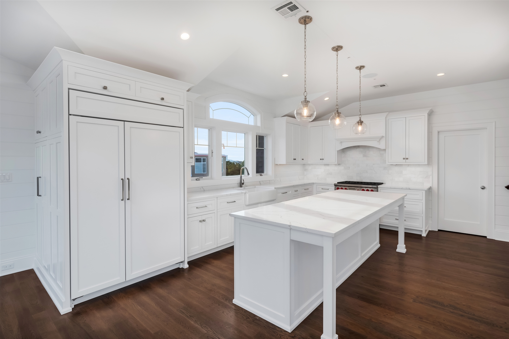 157-C Long Beach Blvd.