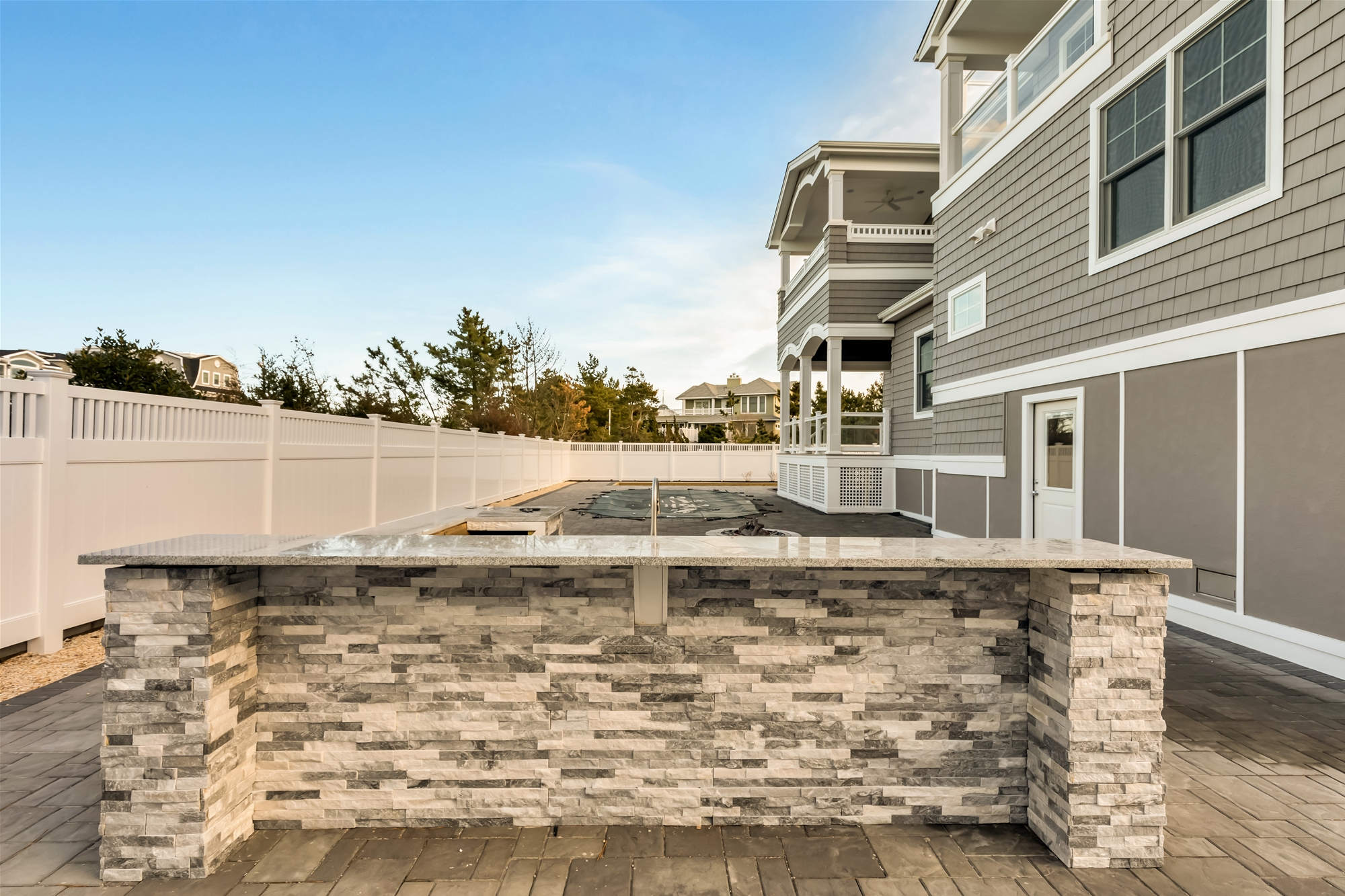 157-C Long Beach Blvd.