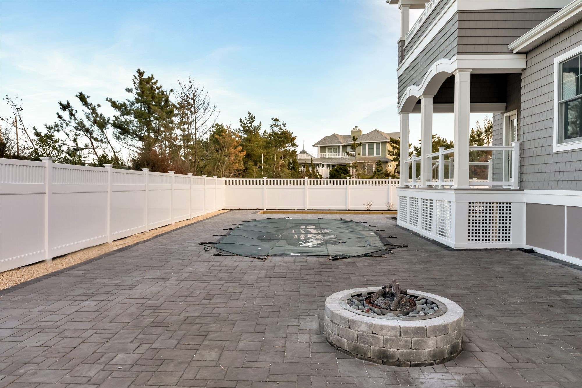 157-C Long Beach Blvd.