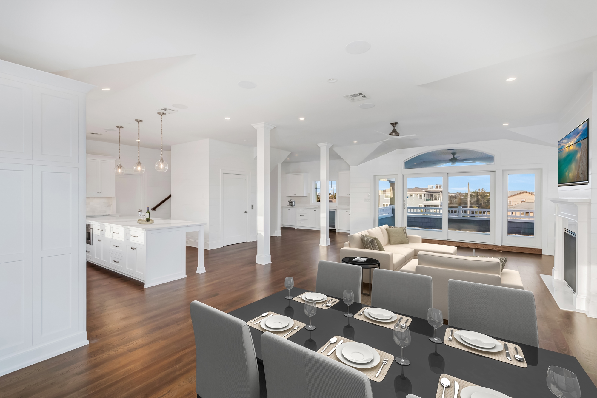 157-C Long Beach Blvd.