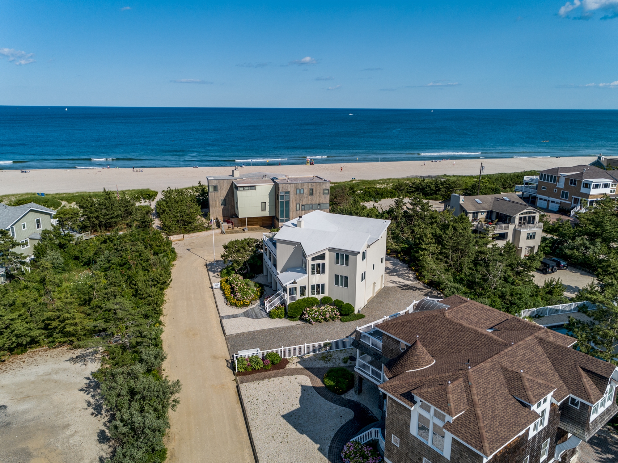 155-D Long Beach Blvd.