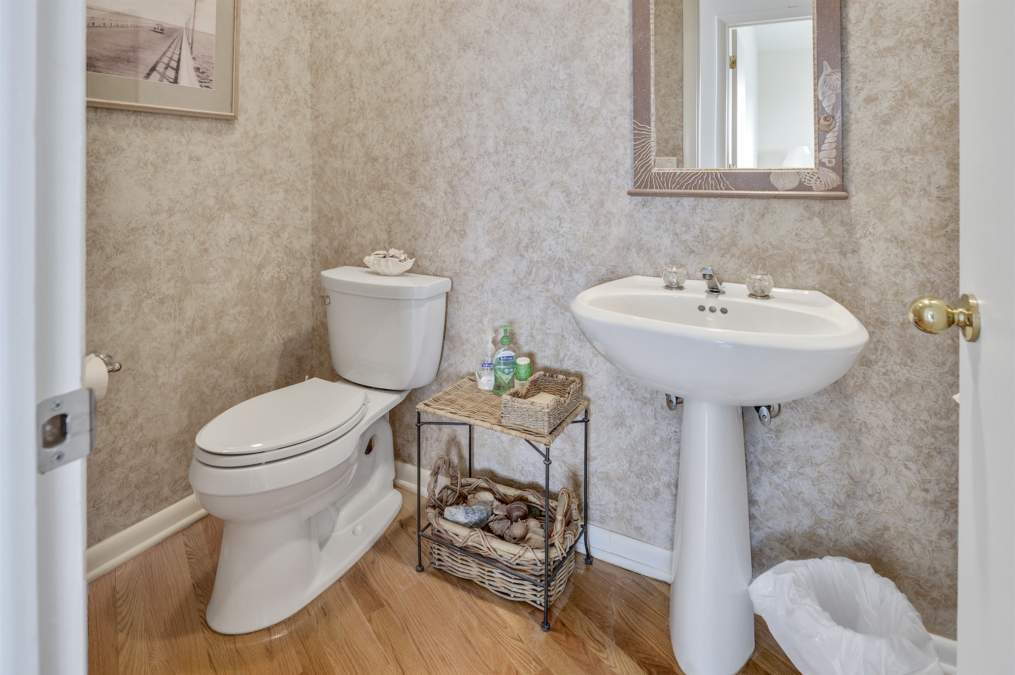 155-D Long Beach Blvd.