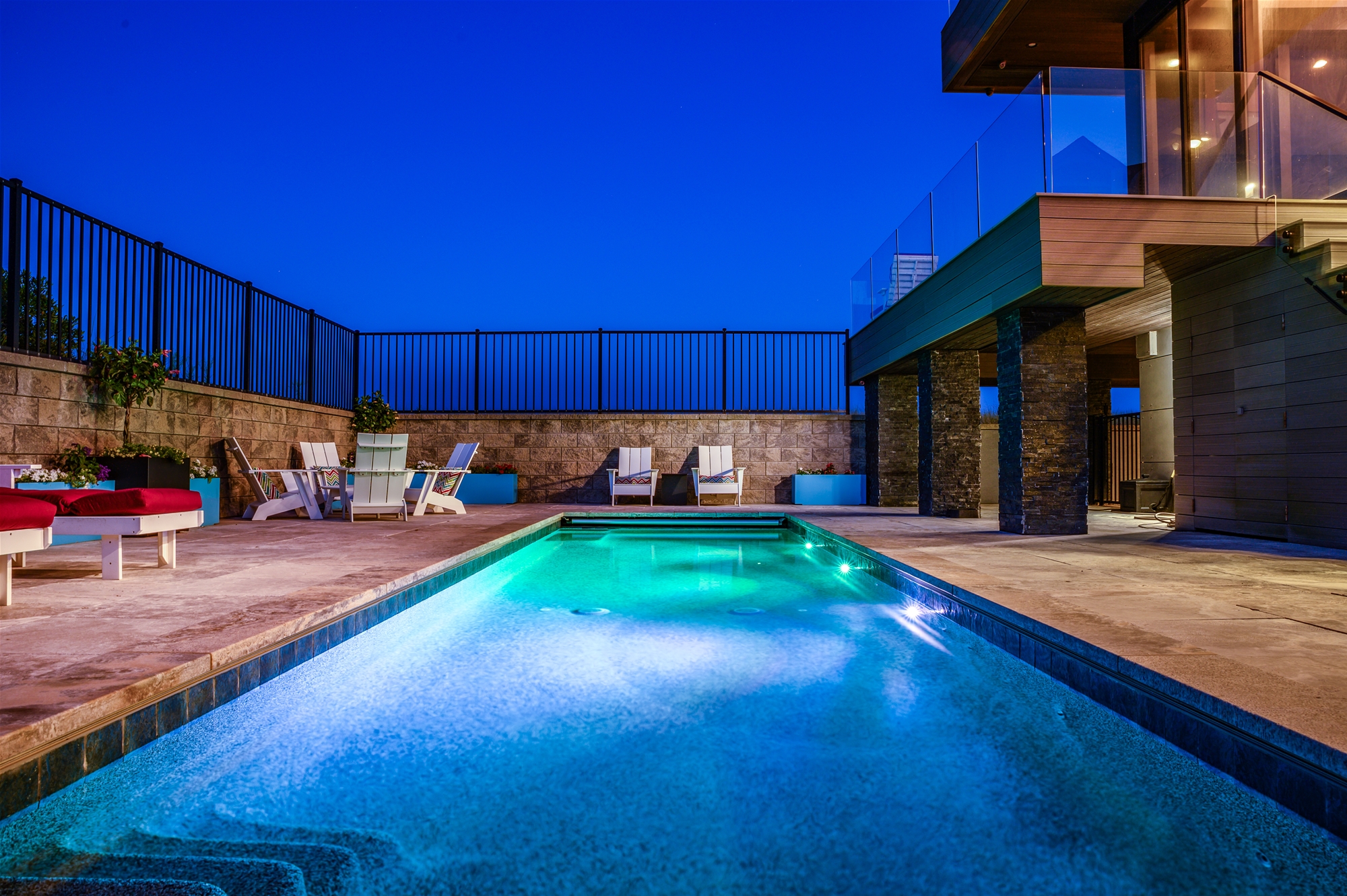 Gunite Pool with Charcoal Patio Pavers