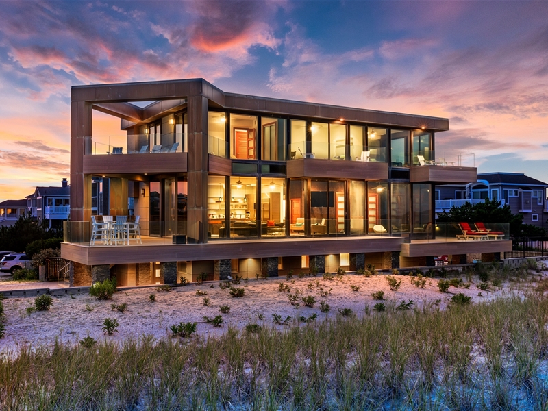 Breathtaking Walls of Glass