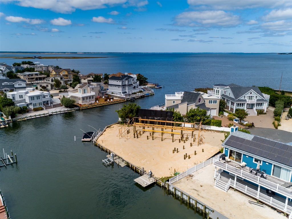 22 Warwick Ave., Harvey Cedars NJ Joy Luedtke Real Estate, LLC