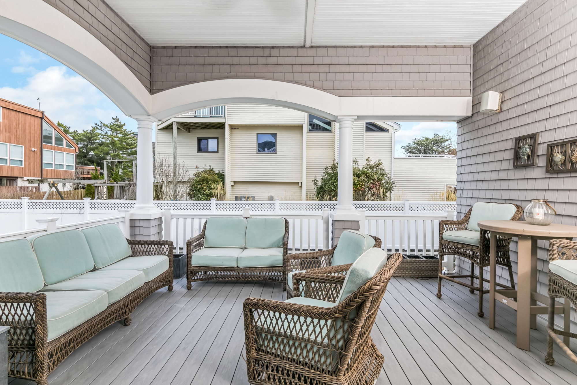 83-C Long Beach Blvd.