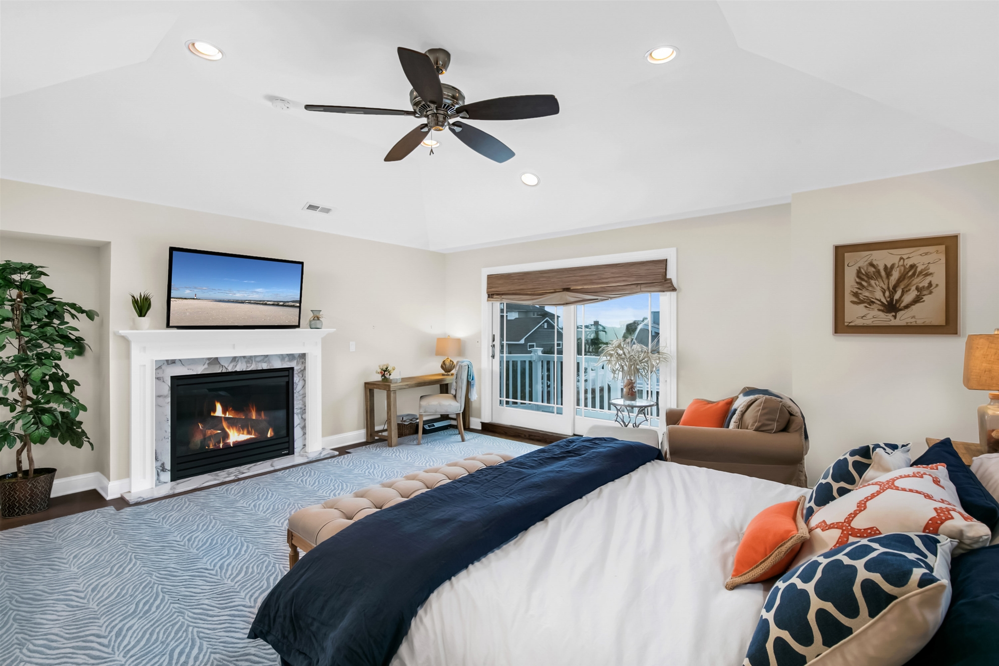 83-C Long Beach Blvd.