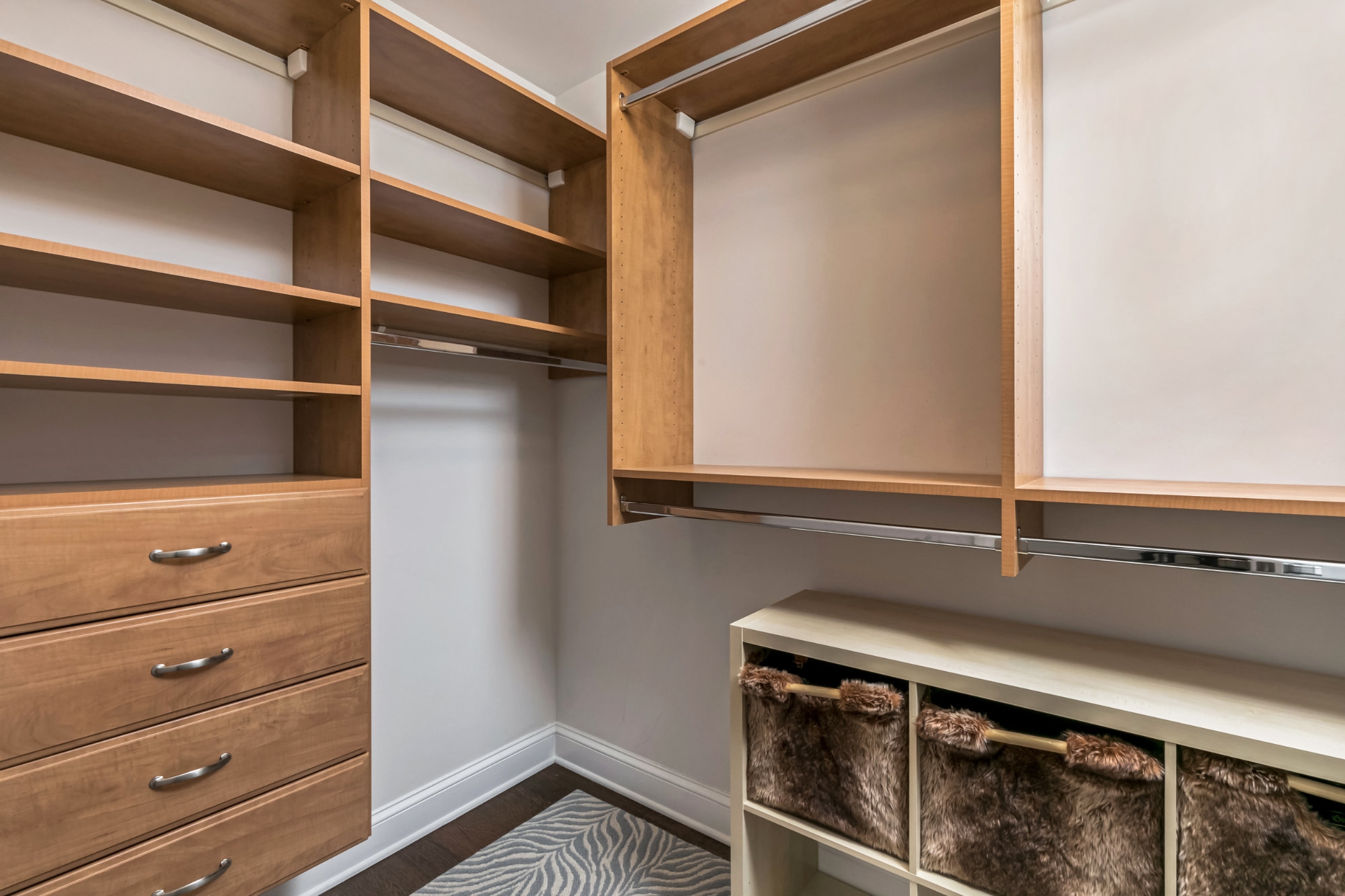 83-C Long Beach Blvd.