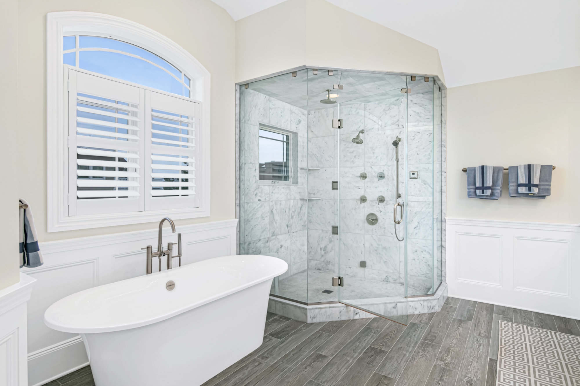 83-C Long Beach Blvd.