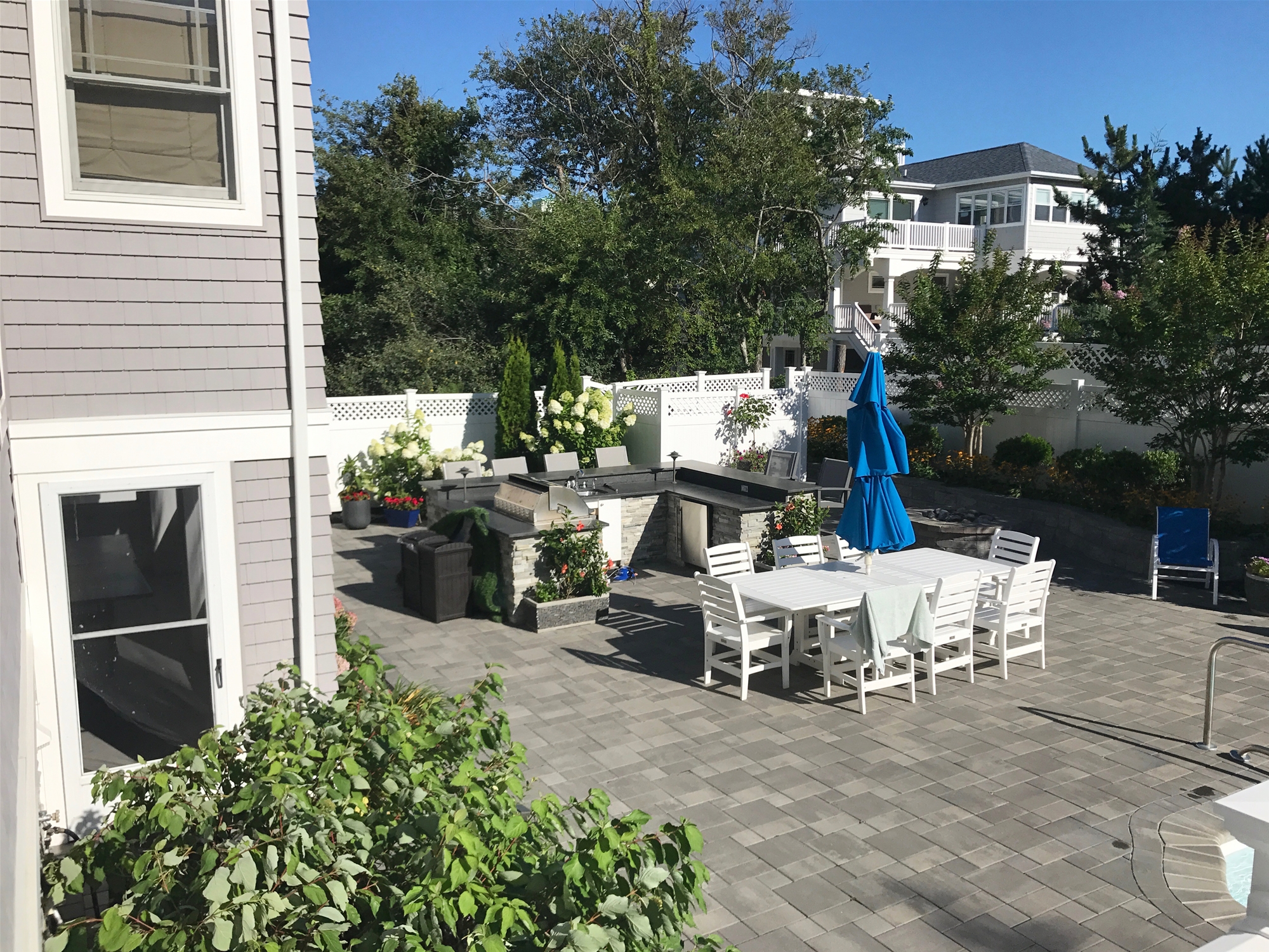 83-C Long Beach Blvd.