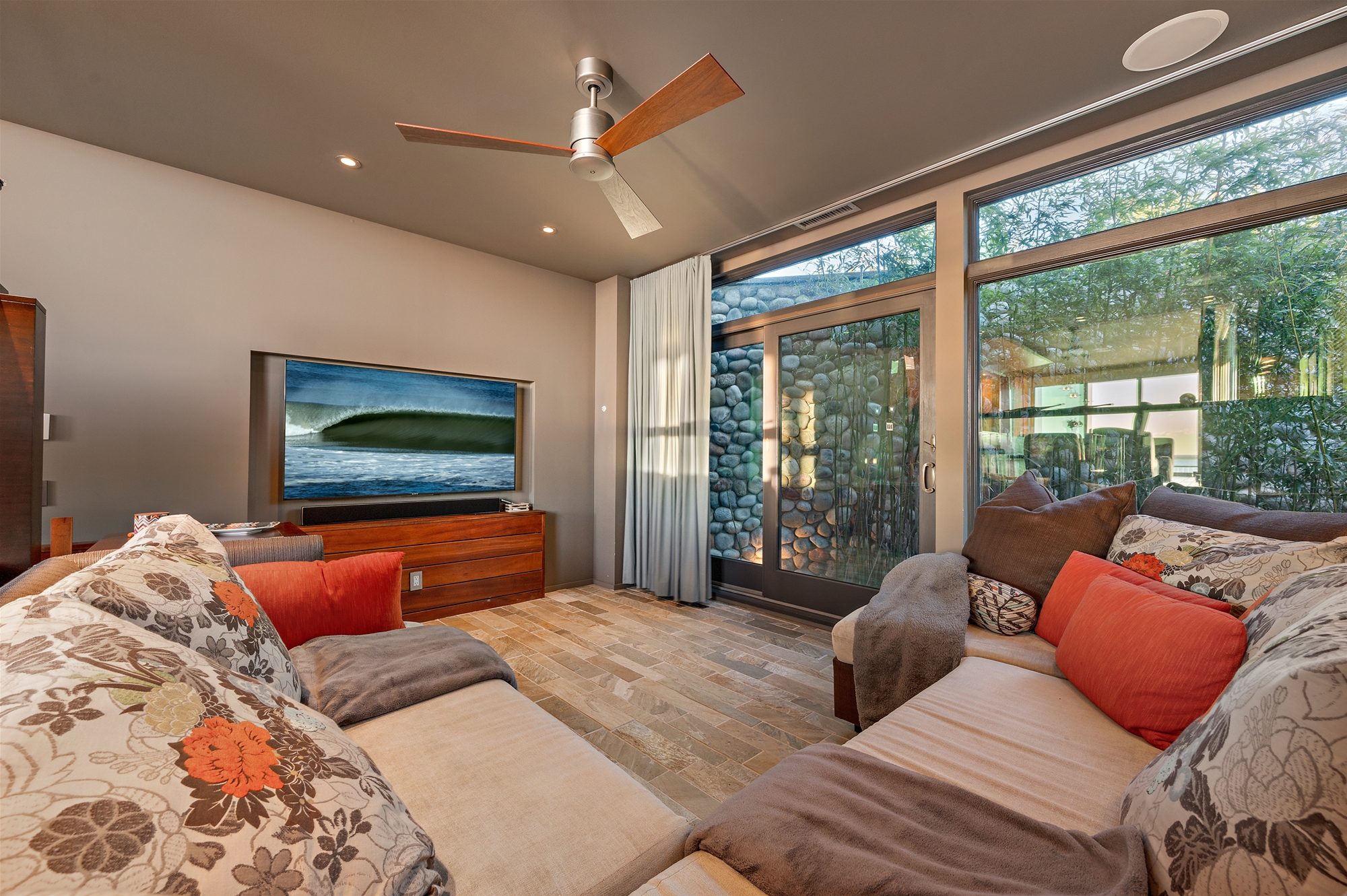 Family Space, Sunroom 