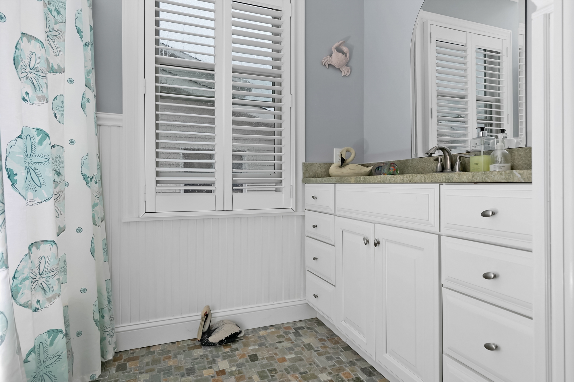 Full Bath with Bedroom 2