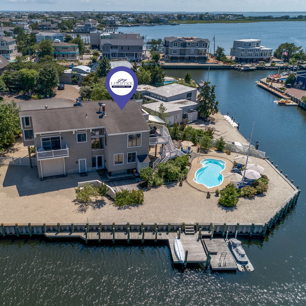 20 Beacon Drive, Home