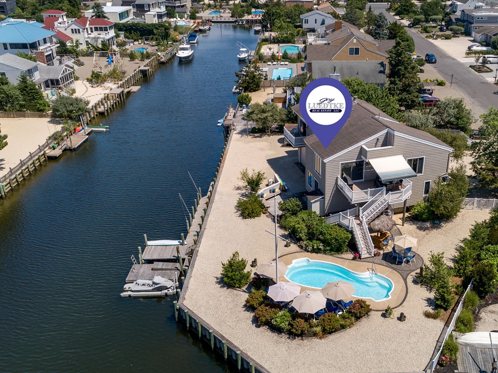 Aerial, Playground On the Point 