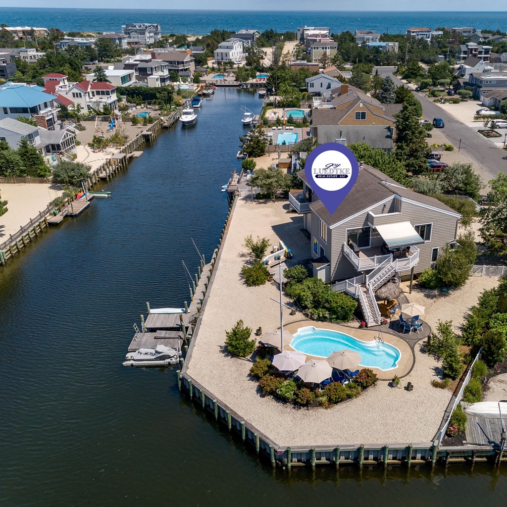 Aerial, Playground On the Point 