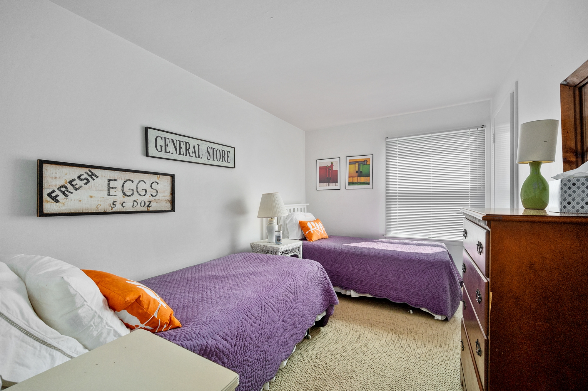 First Floor Twin Bedroom 