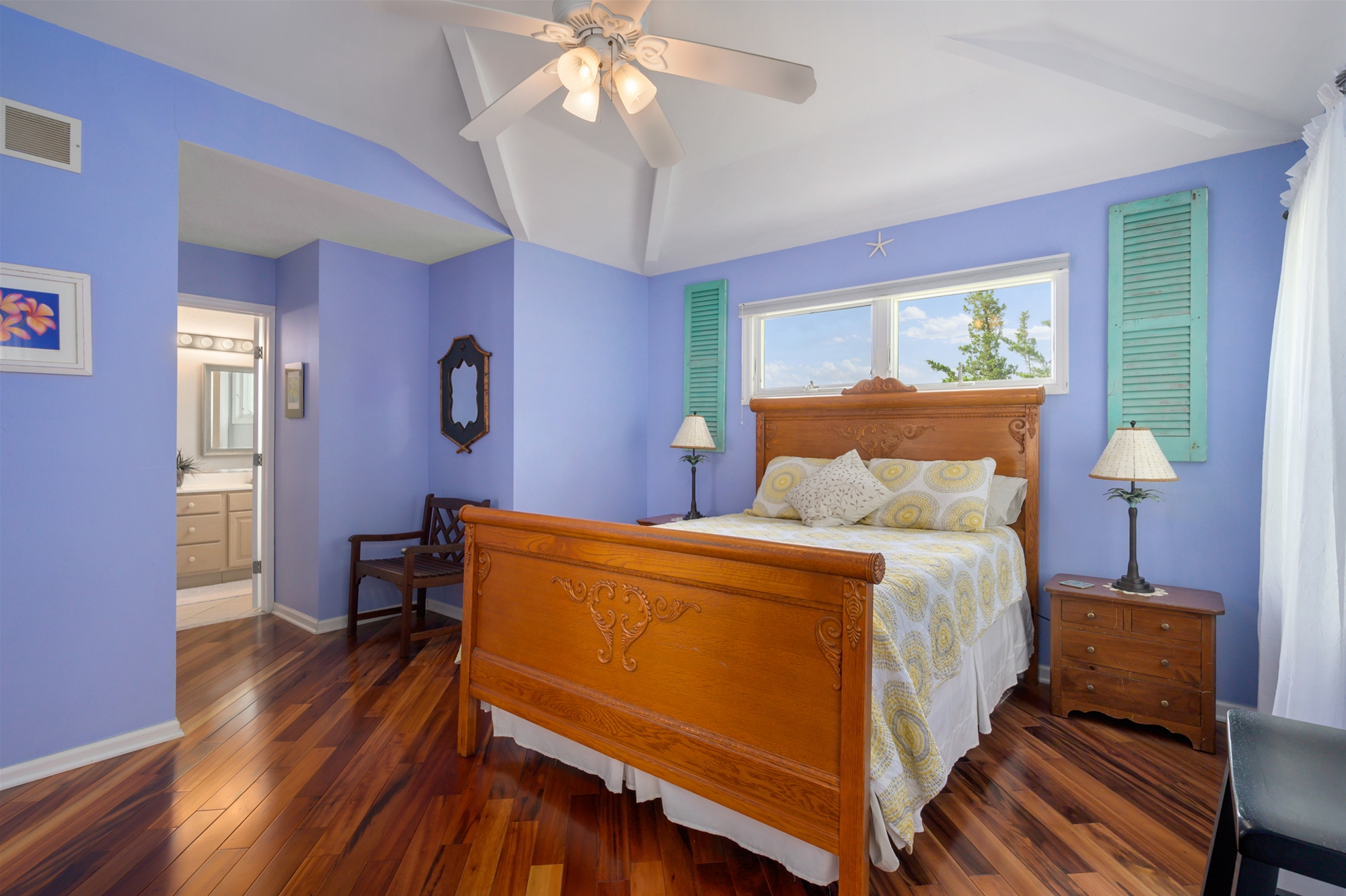 Master Leading to Ensuite Bath