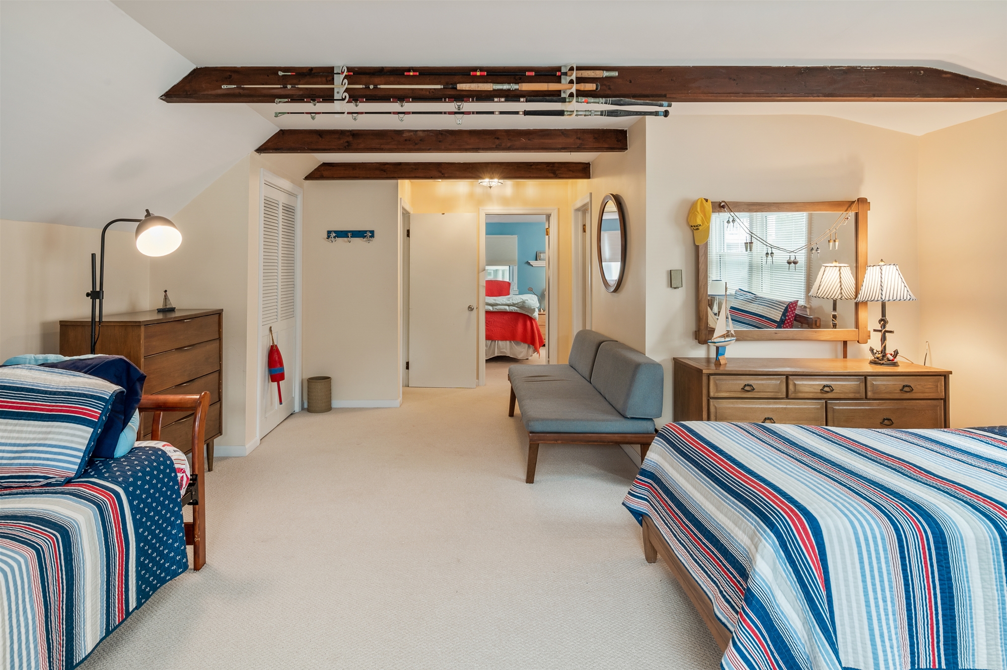 Huge Bedroom with Twins