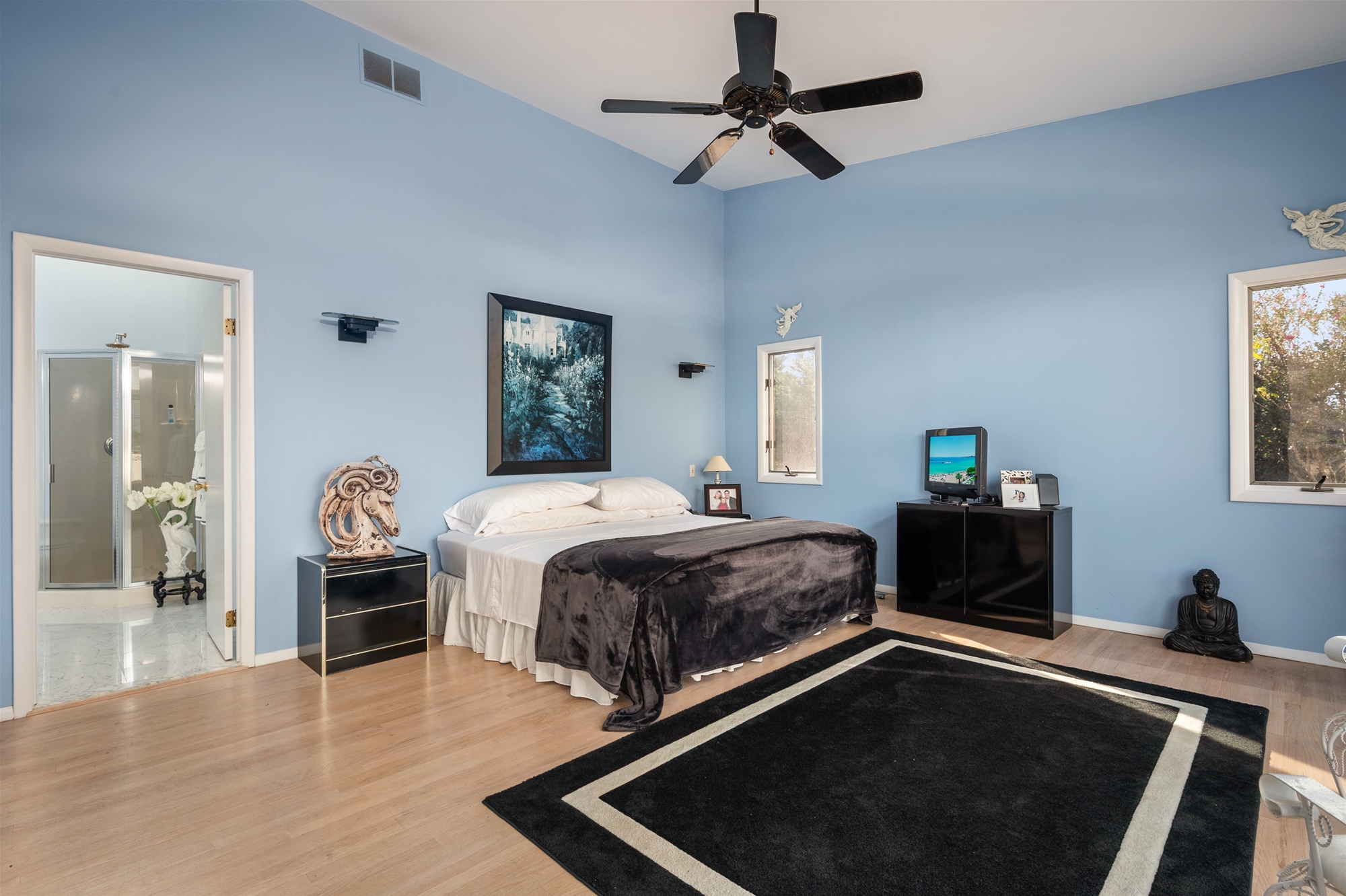 Master Leading to Ensuite Bath