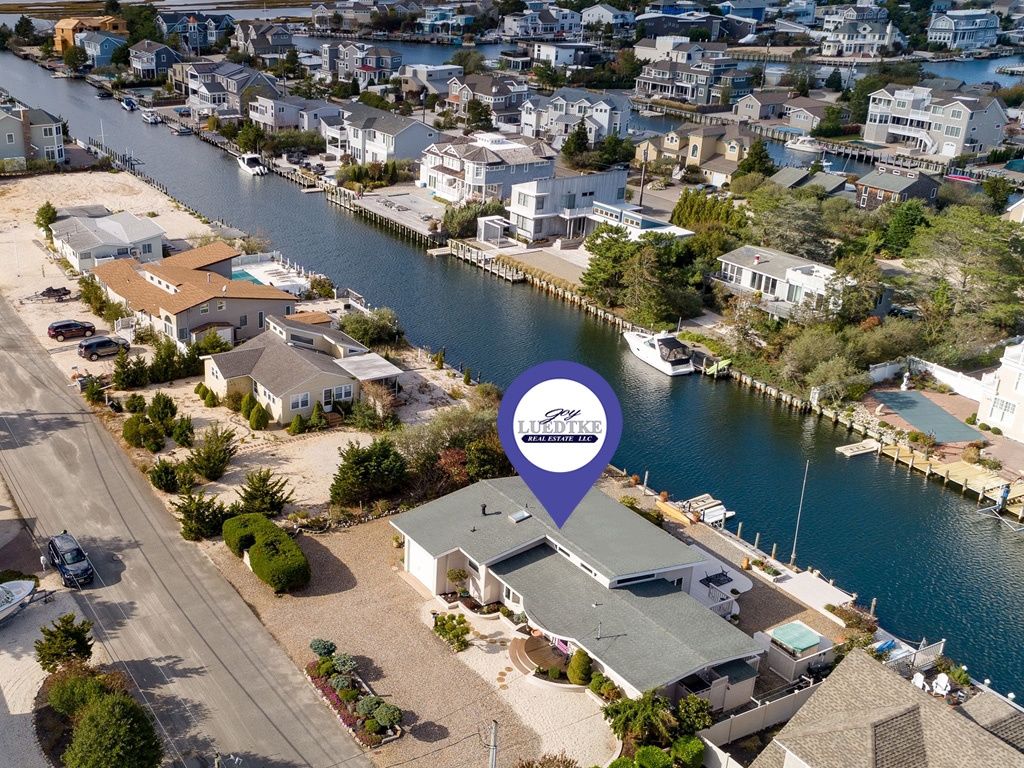 Lagoonfront in Loveladies