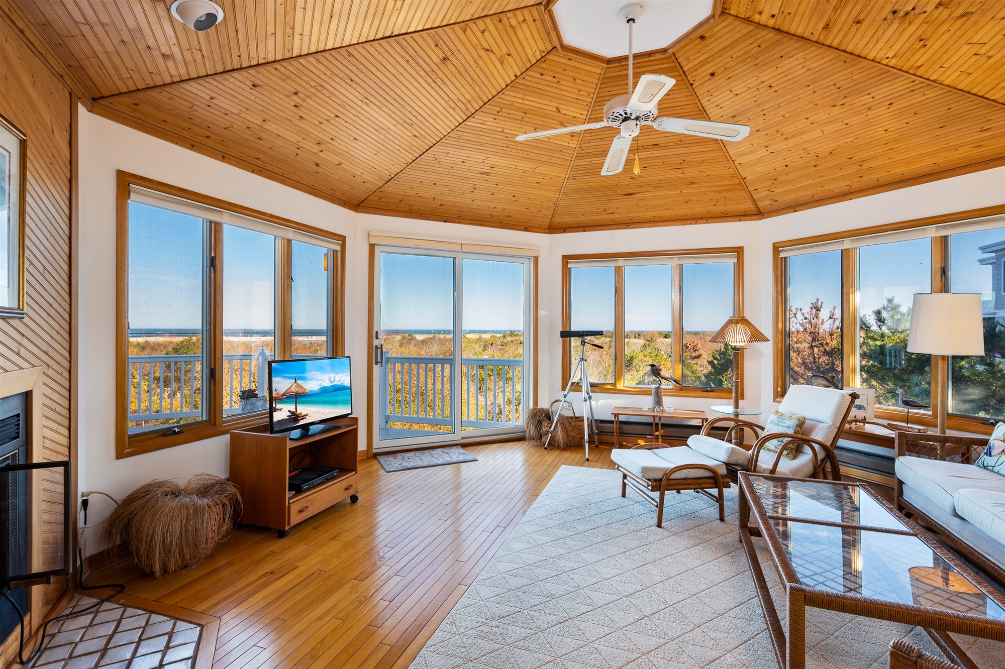 Gorgeous Ceiling with Walls of Windows in Living Room 