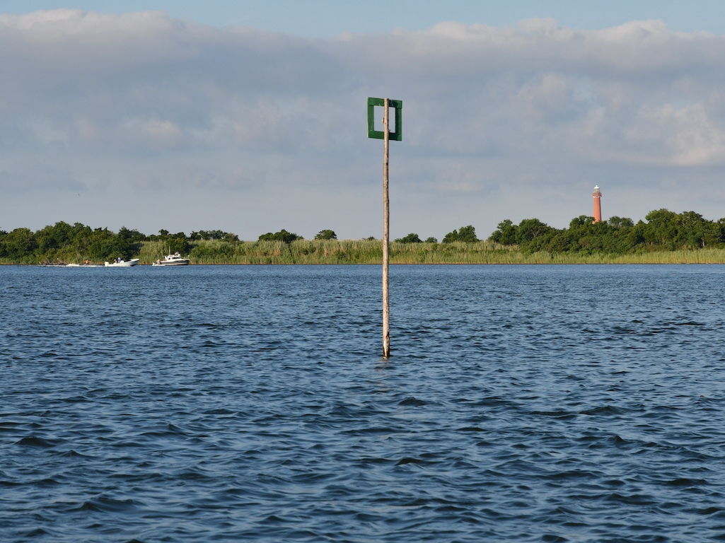 Go crabbing behind the dyke