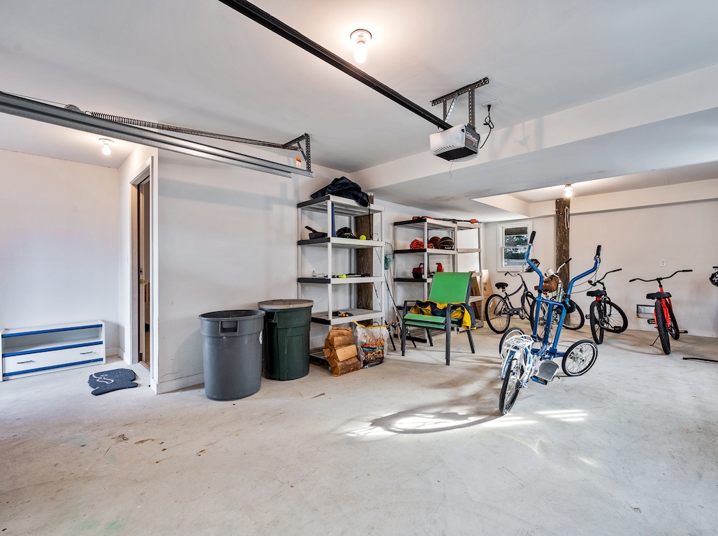 Garage / Storage