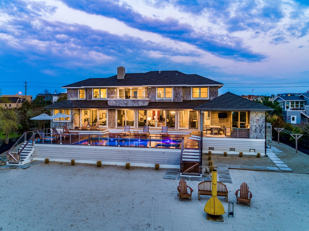 Twilight at 16 Long Beach Blvd